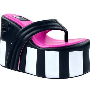 YRU lagoona platform sandals